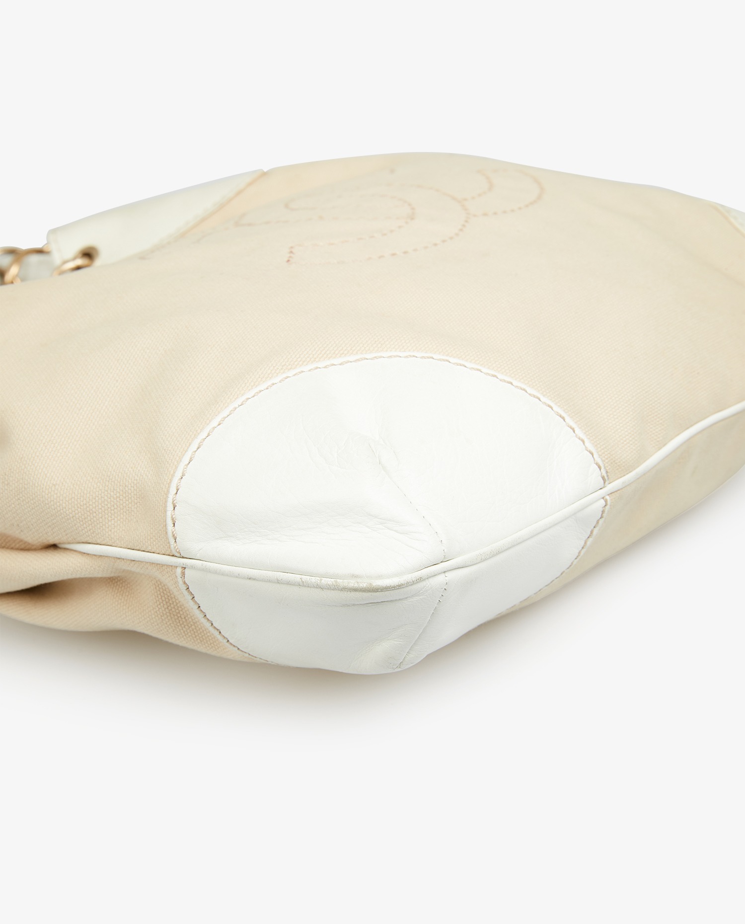 Chanel beige canvas and leather bag - Image 5