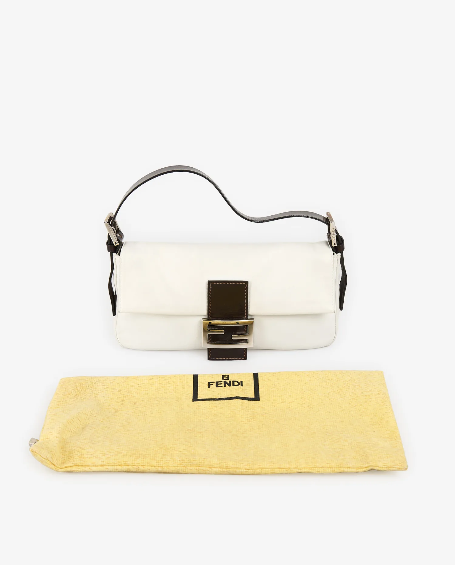 Sac Baguette Fendi vintage cuir blanc - Photo 8